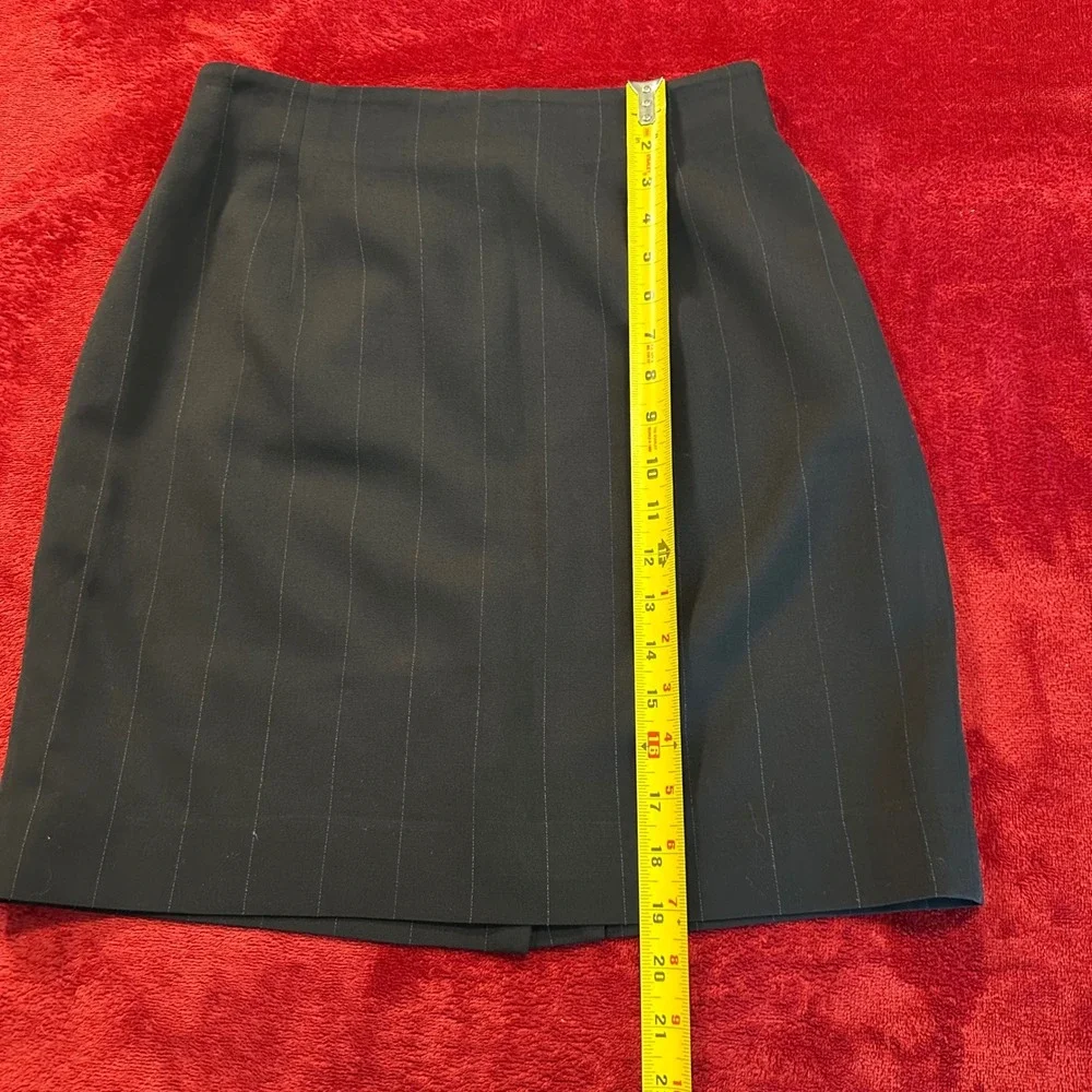 Ann‎ Taylor Wool Blend Pinstripe Pencil Skirt Charcoal Grey Size 8 Professional